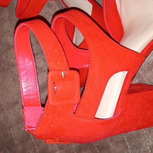 **NWT** TORRID RED PLATFORM DORSAY SIZE 7W - Picture 2 of 13